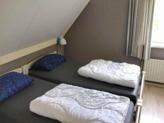 Lovely bungalow with garden - 4