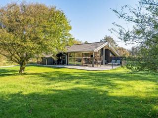 Holiday Home Emeli - 1-3km from the sea by Interhome - 5