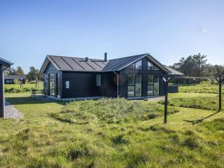 Holiday Home Yaim - 800m from the sea by Interhome - 4