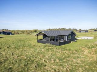 Holiday Home Yaim - 800m from the sea by Interhome - 2
