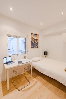 Cabañal Beach House - 10 min to ocean , FastWifi , SmartTV, AC - 1