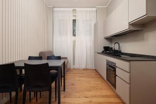 Modern City Life 3 Apartments near Fiera Milano City - 800m from Domodossola M5 - 5