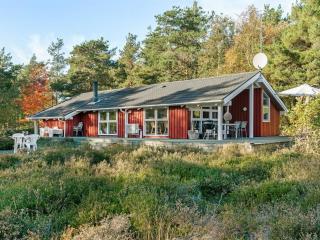 Holiday Home Helmtrud - 500m from the sea by Interhome - 3