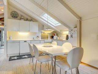 Holiday Home Helmtrud - 500m from the sea by Interhome - 1