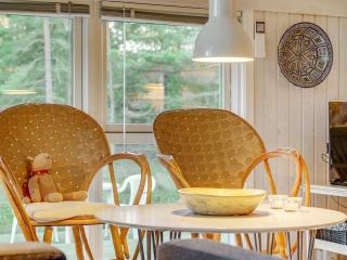 Holiday Home Helmtrud - 500m from the sea by Interhome - 4