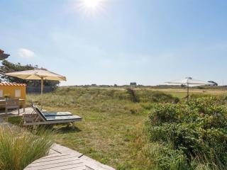 Holiday Home Jantje - 500m from the sea by Interhome - 6