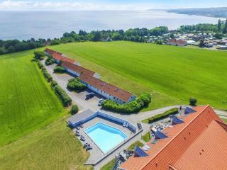 Apartment Ormar - 300m from the sea by Interhome - 7