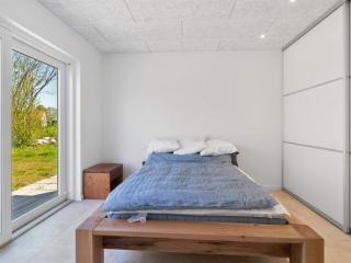 Holiday Home Hidde - 200m from the sea by Interhome - 3