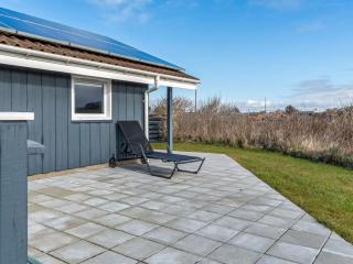 Holiday Home Gorjana - 500m from the sea by Interhome - 2