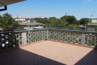 Flat with luminous terrace close to the sea - 1