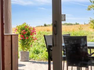 Apartment Cornelia - 6km from the sea by Interhome - 4