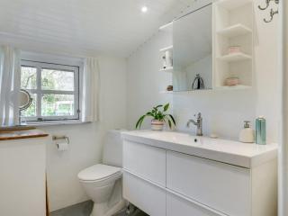 Holiday Home Gunnhild - 500m from the sea by Interhome - 1
