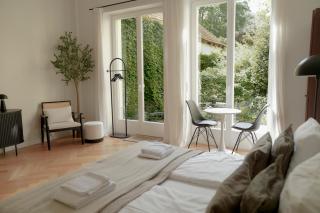 Design Apartment with Garden - 4