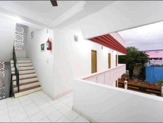 Hotel O SHAPPY INN KOYAMBEDU - 0