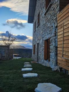 Suite de charme et son jacuzzi en pleine nature - 3