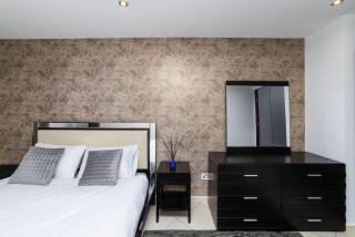 Upscale 3 bedroom apartment at Villaggio - 4