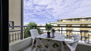 Modern flat with terrace near the sea - Beahost - 0