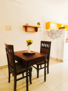 DREAMYcosy 2bhk, Just 6 mins to Whitetown & Beach TOPEZ - 2
