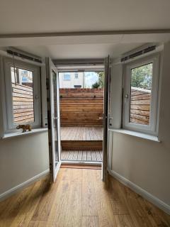 Cellar Suite - Pontefract - 3