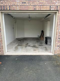 Beautiful 4 bedroom house - 6