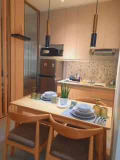 MODERN ZEN Den - Manila - 8