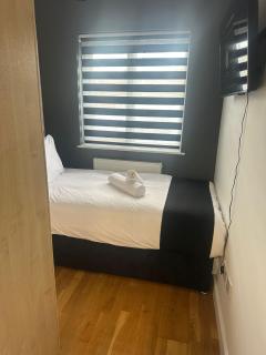 Spacious 4BR Corporate Apartment - 4