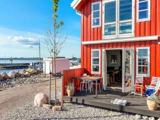 Holiday Home Adils - 5m from the sea by Interhome - 6