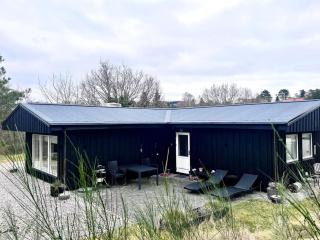 Holiday Home Lenaya - 1km from the sea by Interhome - 0