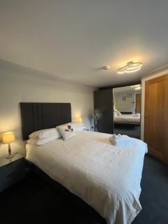 Shore Street Apartments - 8