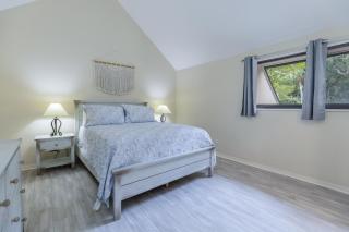 Golf Getaway, Walk to Beach, Bikes, Renovated, QG599 - 7