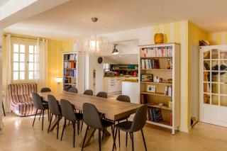 Family Home in the Heart of the Luberon with Swimming Pool and Panoramic Vi - 4