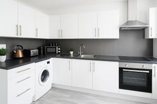 Group & Family Stay ! Central MK - Milton Keynes - 5