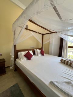 Beach Heaven - Madiha - 8