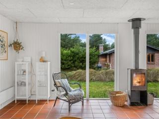 Holiday Home Pietari - 600m from the sea by Interhome - 2