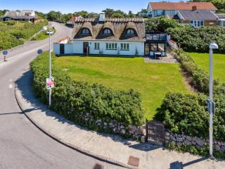 Holiday Home Susan - 20m from the sea by Interhome - 5