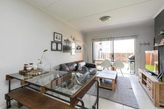 Modern 3 Bedroom Apartment in Lifestyle Estate - 5