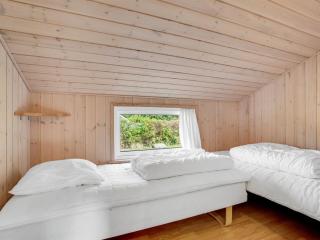 Holiday Home Vincent - 25m from the sea by Interhome - 8