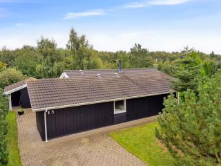 Holiday Home Eljena - 700m from the sea by Interhome - 7