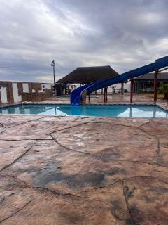 Iketleng Guest House & Resort - 6