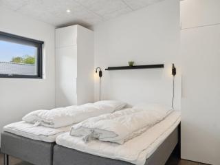 Holiday Home Thorkjell - 350m from the sea by Interhome - 5