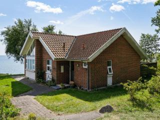 Holiday Home Bryngeir - 25m from the sea by Interhome - 9