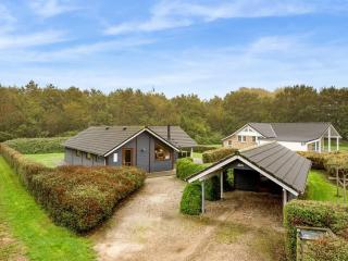 Holiday Home Sarah by Interhome - 0