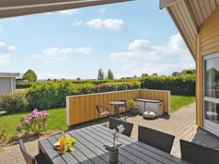 Holiday Home Halla - 250m from the sea by Interhome - 3