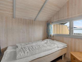 Holiday Home Halla - 250m from the sea by Interhome - 1