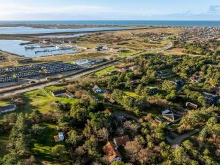 Holiday Home Loic - 400m to the inlet by Interhome - 4