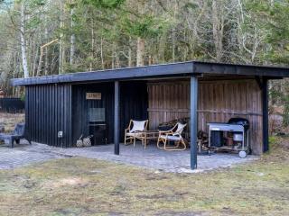 Holiday Home Gunnil - 400m from the sea by Interhome - 1