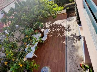 Spacious 3BR - Fireplace, garden studio and surfboards - 2