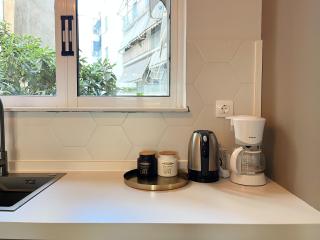 Modern Apartment next to Syggrou-Fix Metro Station - 5