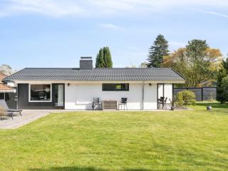 Holiday Home Gunnil - 1km from the sea by Interhome - 5