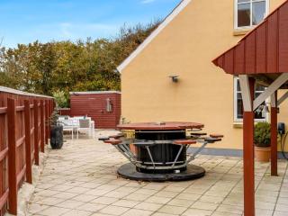 Holiday Home Elsamaria - 500m from the sea by Interhome - 1